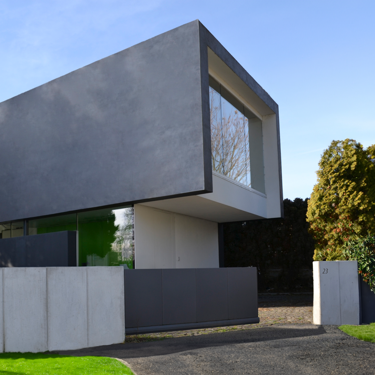 Alu-Schiebetor_freitragend_Sylt_DB703